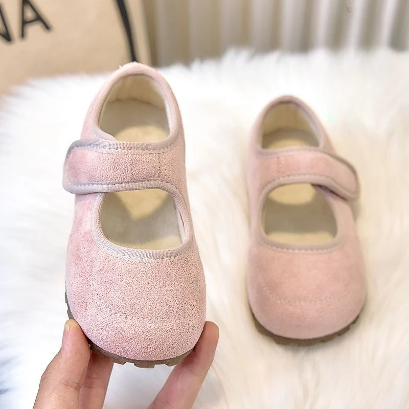 

Осень-зима 2026, новая модная детская плюшевая теплая обувь на мягкой подошве, милая хлопковая обувь в стиле ретро для детей