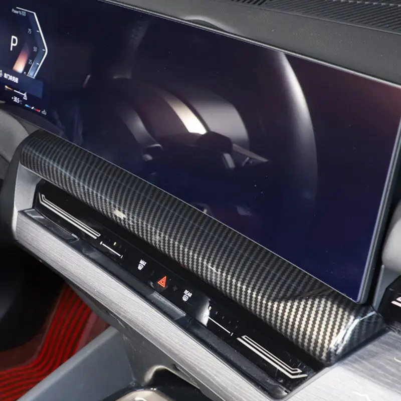 

Накладка на нижнюю рамку центрального навигационного экрана с текстурой карбона ABS для BMW 5 серии G60 2024 2025