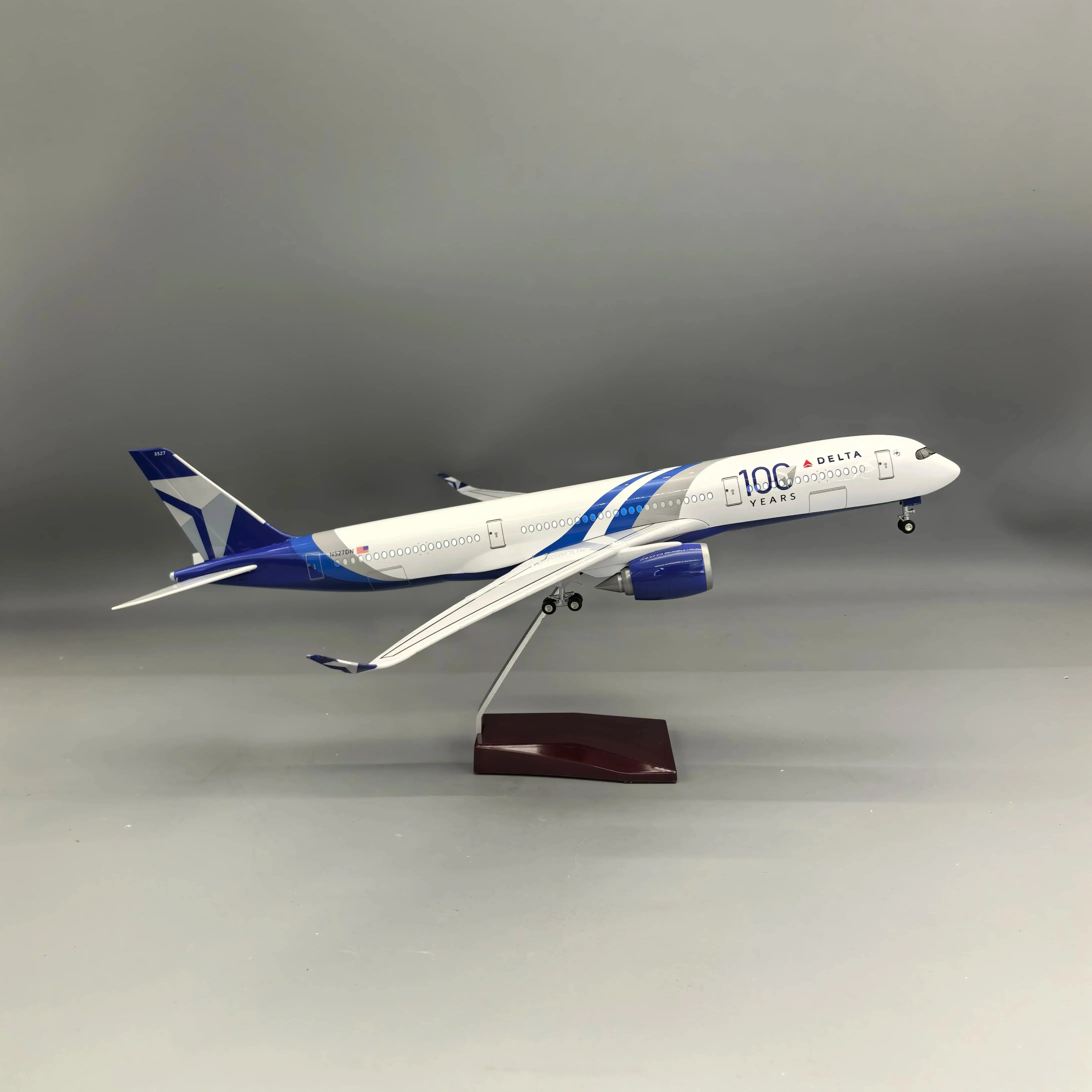 1/142 schaal vliegtuigen Delta A350 Airways Kinderen educatief speelgoed Model met Wielen Gemonteerd Hars Materiaal Gift Ornament