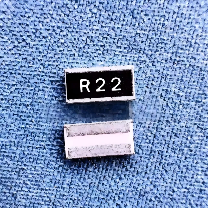 Surface mount reverse-biased lateral resistor 1020 0.22R R22 220 milliohms 5025 vertical and horizontal soldering points 2W