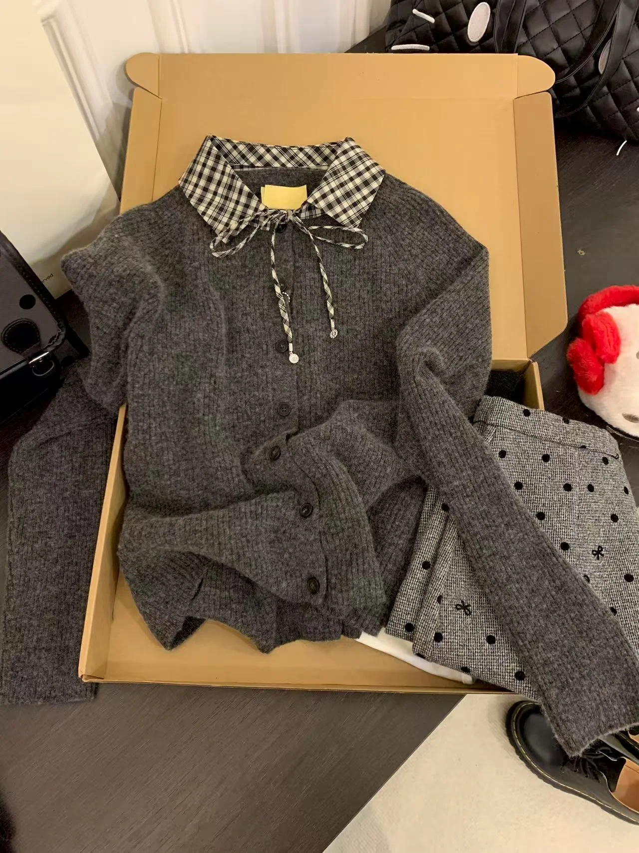 منقوشة المرقعة التلبيب سترة الدانتيل يصل القوس طويلة الأكمام سترة مشغولة من الصوف سترة المرأة الكورية نمط واحدة الصدر فضفاضة