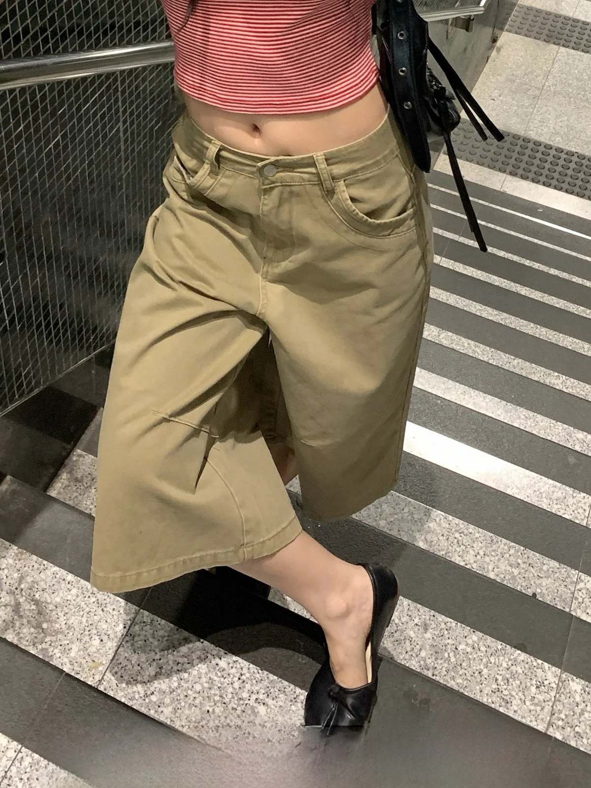 

Джинсы с высокой талией и широкими штанинами цвета хаки в американском ретро-стиле, повседневные брюки, женские весенние модные джинсовые брюки, стройнящие, струящиеся