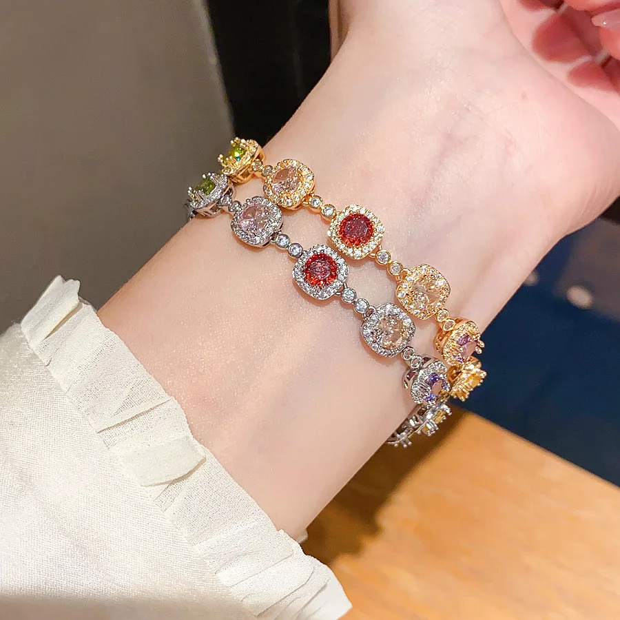 

Vintage Baroque Square Clasp Bracelet - Trendy Luxurious Dainty Fashion Jewelry for Women | Elegant Statement Office Accessory