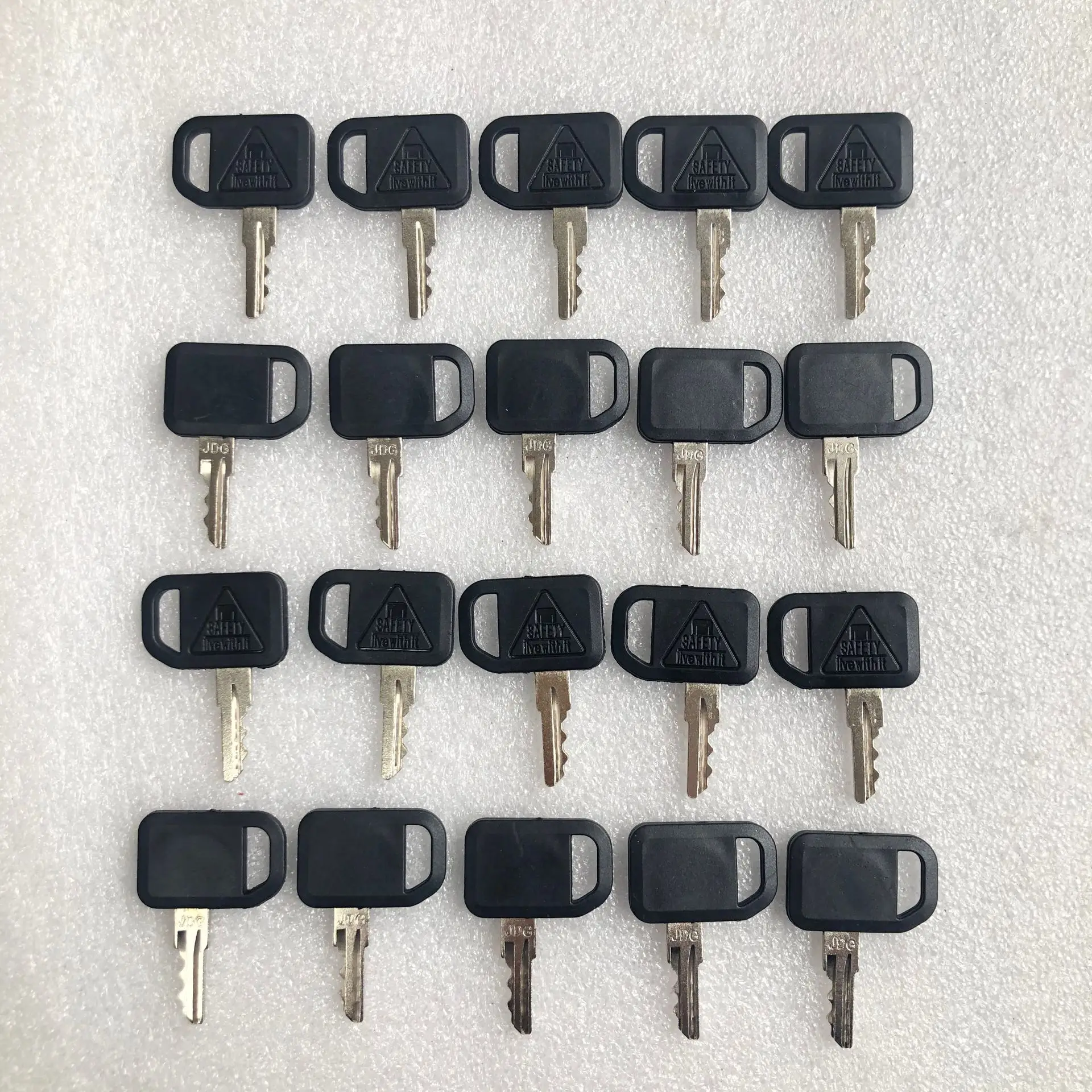 20 Pcs JDG Key For John Deere Gator Bobcat Gehl Multiquip Ignition Part Number 131841 AM101600 AM131841