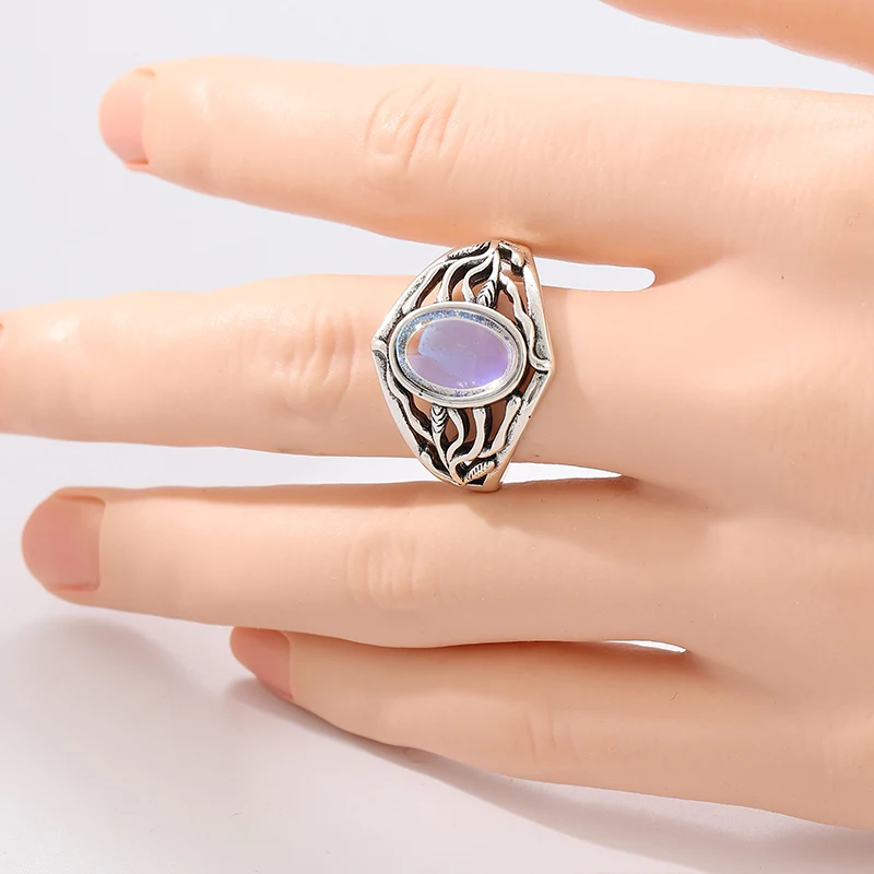 Vintage-Ring für Damen mit eingelegtem Kunstmondstein, Ethno-Stil, silberfarben, handgeschnitzt, hohl, für den Alltag, Partyschmuck, Jubiläumsgeschenk – Detail 4
