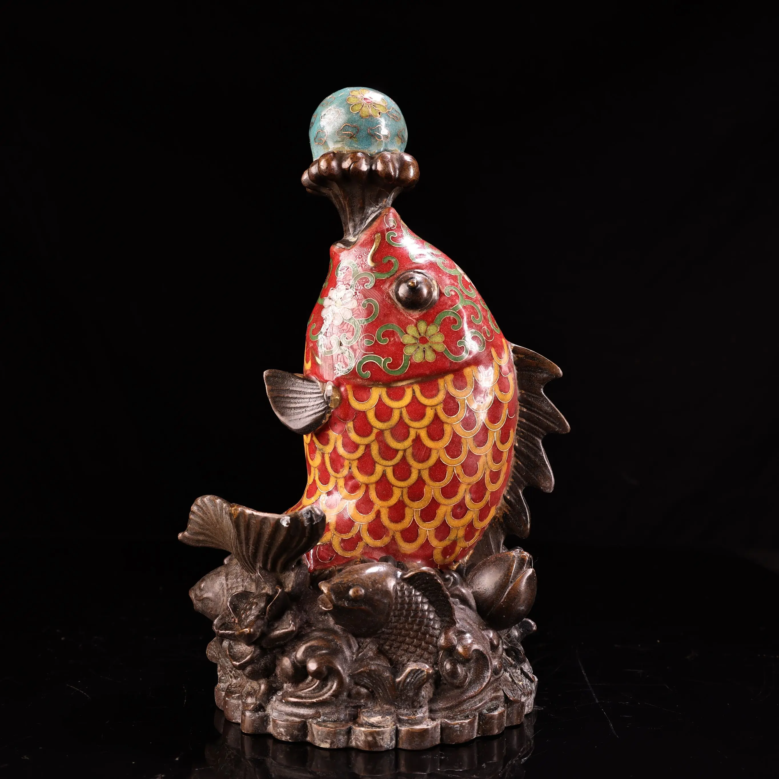 

10"Xizang Folk Old Bronze Cloisonne Enamel floral pattern Carp Statue Spitting Balls Fortune Fish Amass wealth Ornaments