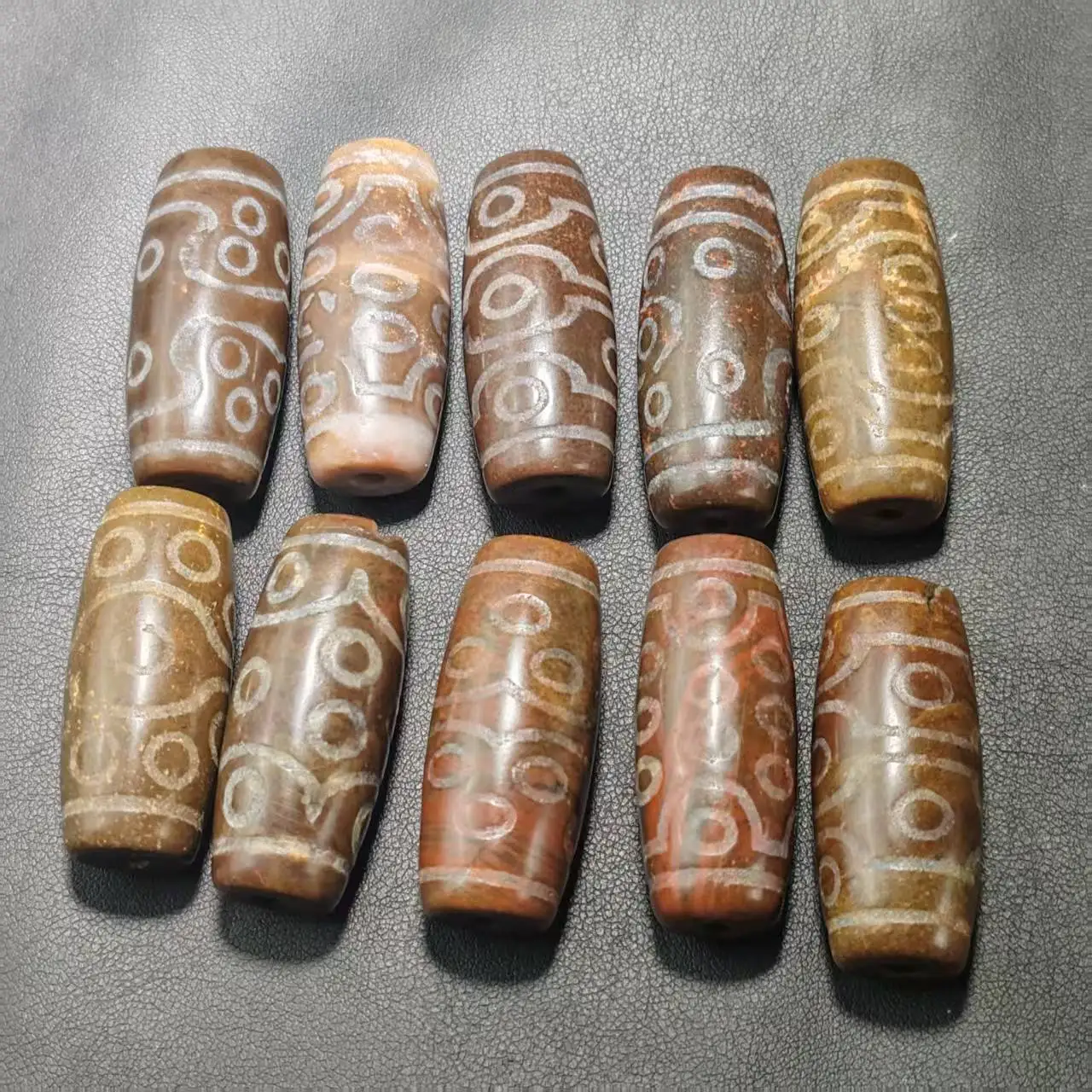

1pcs/lot old natural material Xiangxiong cinnabar agate Dzi 10/11/12/13/14/15/17/18/21 eyes patter 40mm Bold body Ethnic ype