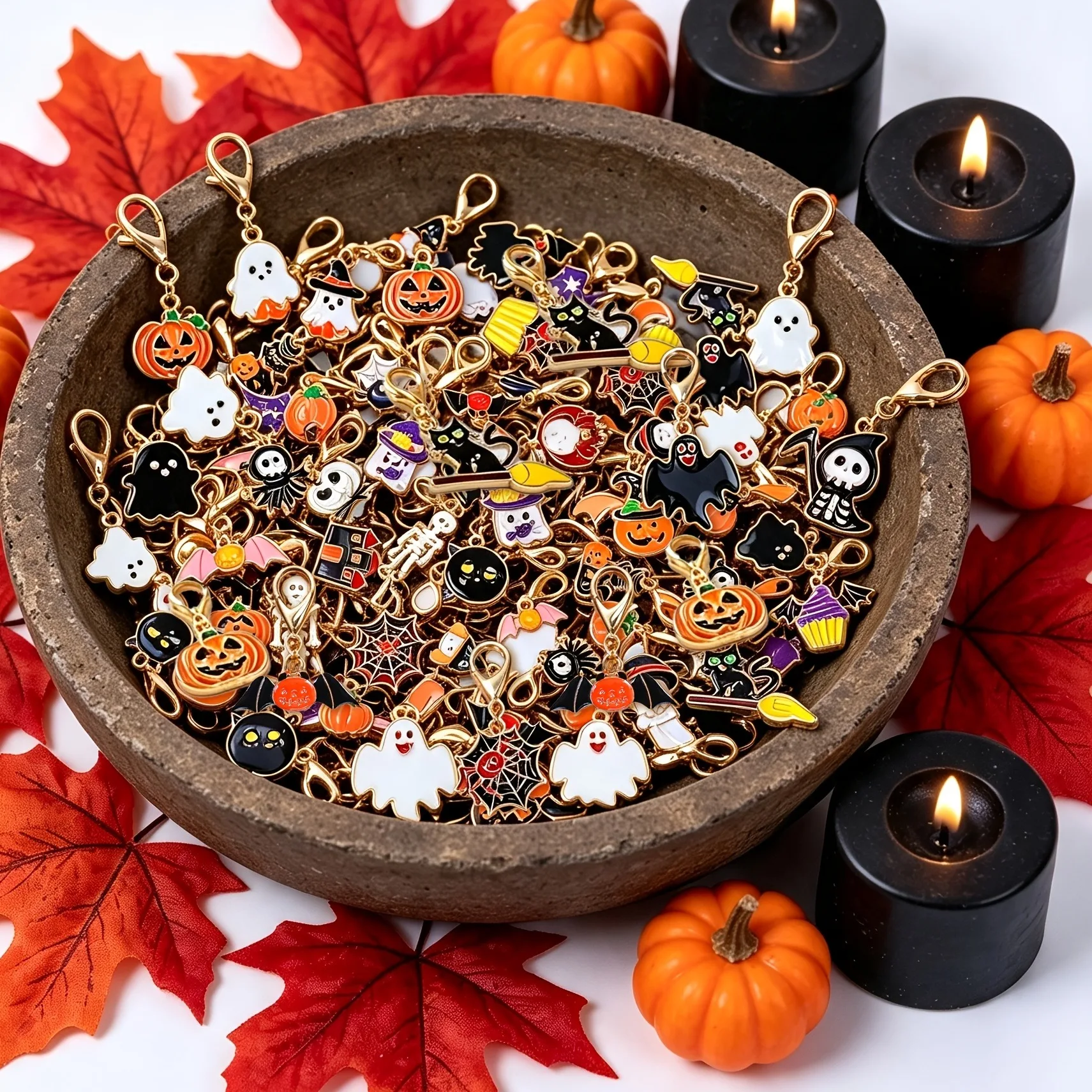 24 Stück zufällige Halloween-Kreativ-Mode-Schlüsselanhänger-Anhänger: Geister, Kürbisse, Fledermäuse, schwarze Katzen, DIY-Zubehör für Taschen, Armbänder und Anhänger. – Detail 5
