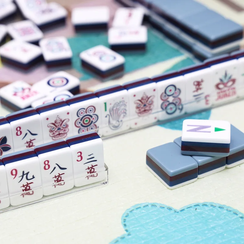 Portable American handmade parquet mahjong tiles 4-layer color matching blue acrylic American mahjong set suitable for travel