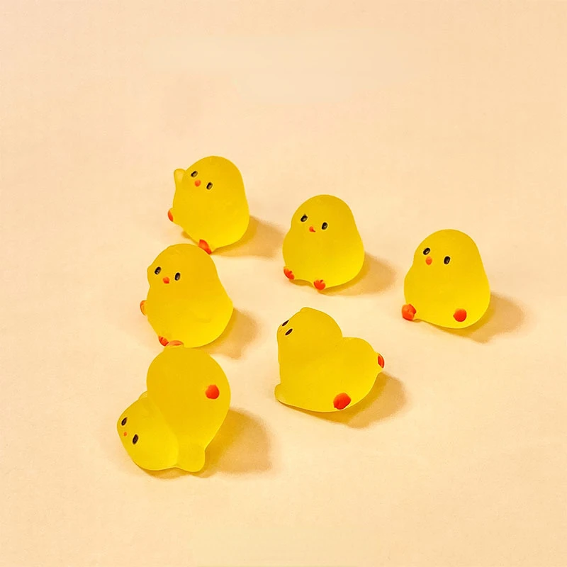 30PCS Luminous Mini Chicken Moss Microlandscape Miniature Chick Figurines Fairy Garden Accessories Home Decor Glow in The Dark