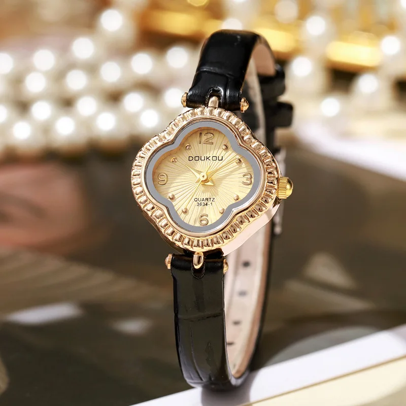 Ladies Watch, Niche Four-Leaf Clover Student Party Belt, Simple High-End Quartz Watch