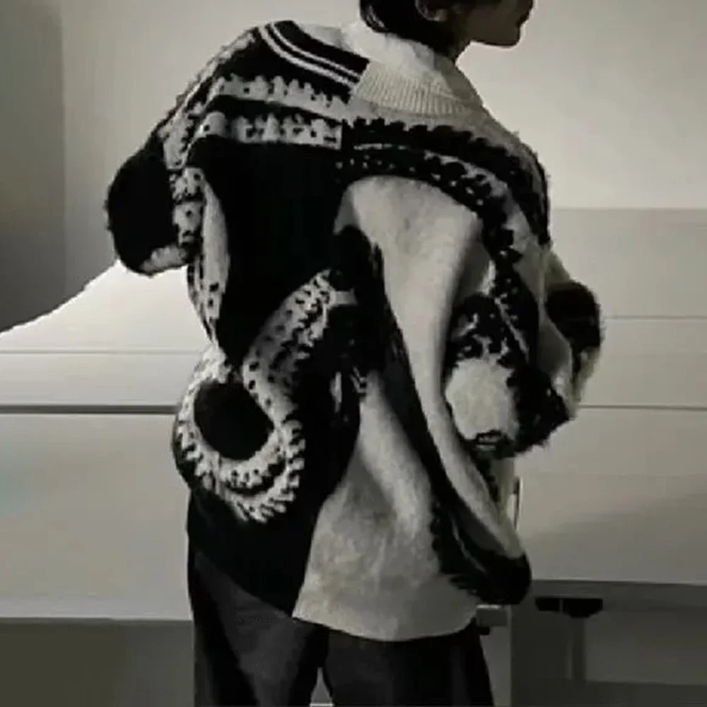 Mens Sweater Black White Contrast Knitted Sweater Streetwear Japanese Dark Campus Cardigan Long Sleeve Jacket Men'S Clothing