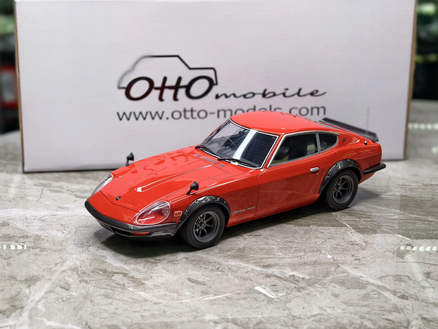 

OTTO 1:18 FAIRLADY 240 ZG RED 1972, имитация ограниченной серии, смола, металл, статическая модель автомобиля, игрушка в подарок
