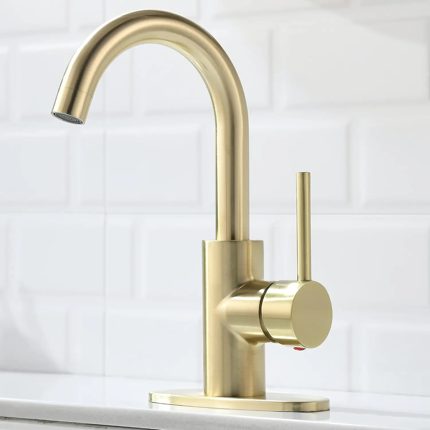 

Single Handle Bathroom Sink Faucet 360° Swivel Spout Vanity Faucets with Deck Plate 4 Inch Centerset Gold Bathroom Faucets Brush