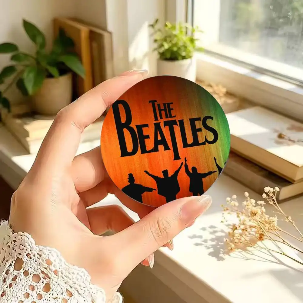 The B-Beatles Band HELP 25 32 44 58 75mm Circular Buttons Brooches Lapel Clips Trendy Ornament Festive Souvenir Present
