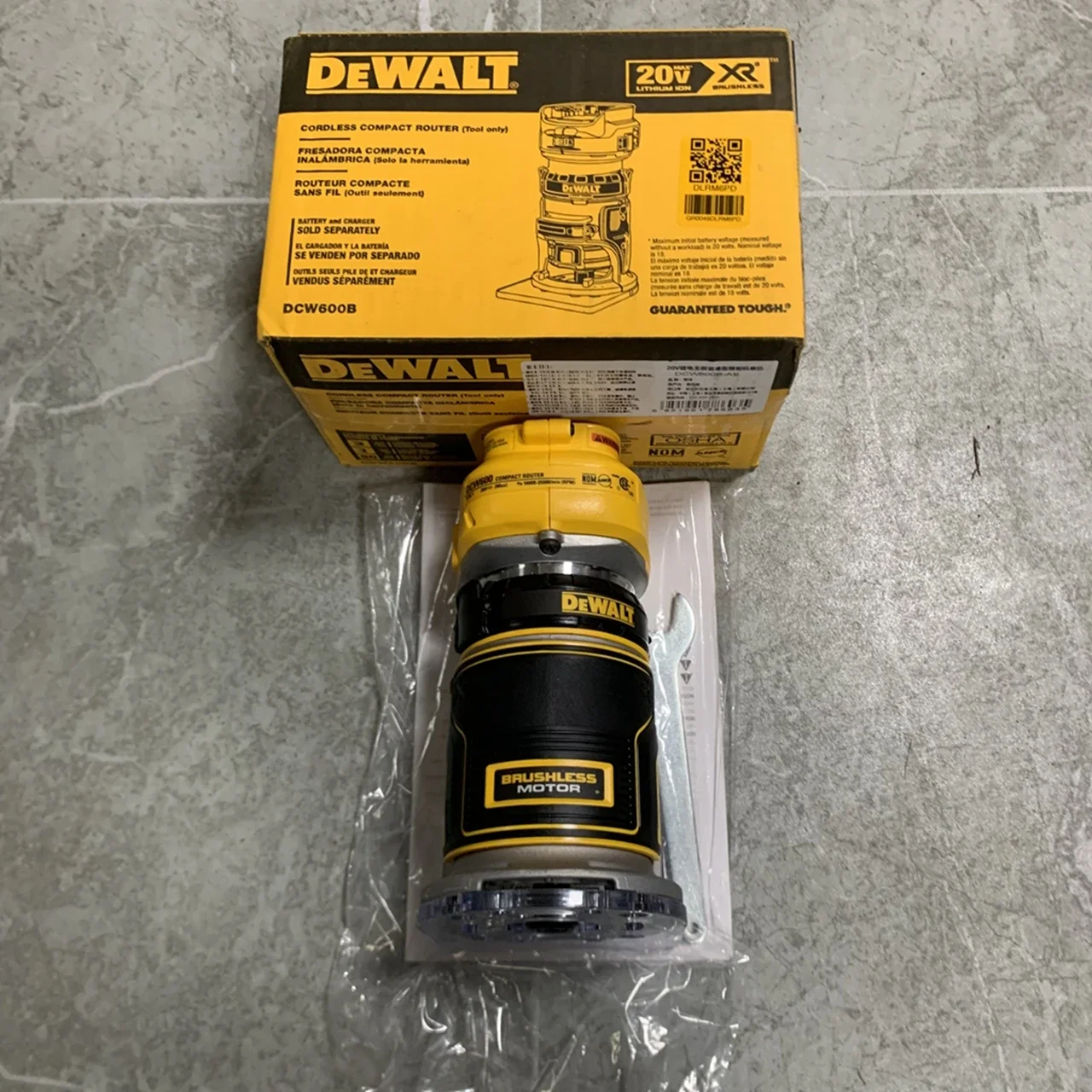 New DEWALT DCW600B 20V MAX XR Cordless Compact Router - Tool Only