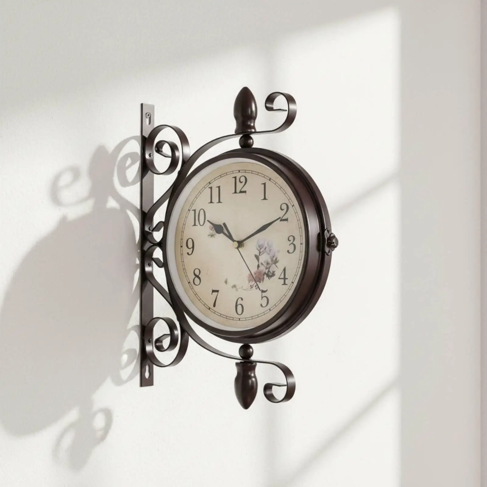 Antique Style Wall Clock Clear Display Easy Maintenance for Foyer