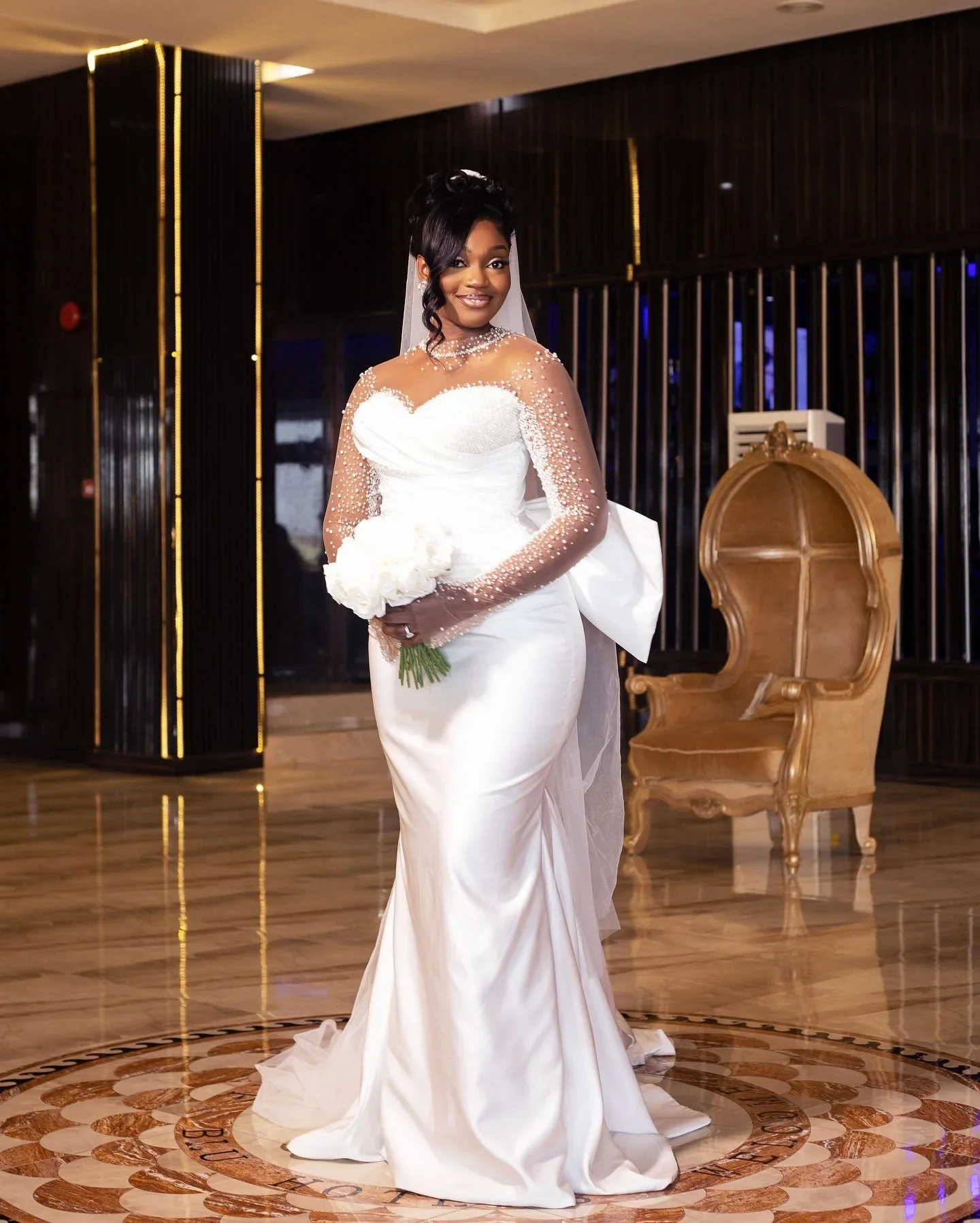 

Роскошное женское свадебное платье русалки с высоким воротником и бантом ручной работы, сексуальное свадебное платье с прозрачным воротником по индивидуальному заказу