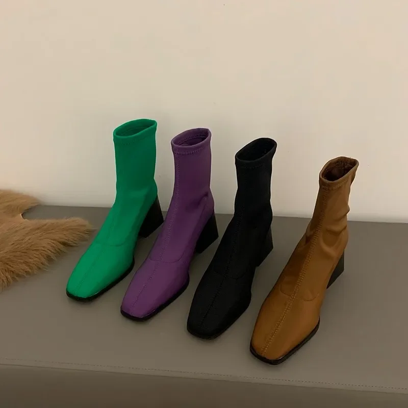 Botas de dedo quadrado estilo coreano para mulheres, sapatos femininos, confortáveis e versáteis, botas nuas femininas, marca elegante, outono, 2024