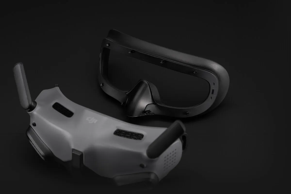 The original DJI Avata Goggles 2 mask material is soft to effectively block light and provide a comfortable wearing experience