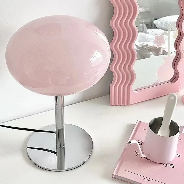 مصباح مكتبي مصاصة، مصباح مكتبي مزخرف بجانب غرفة نوم الفتاة