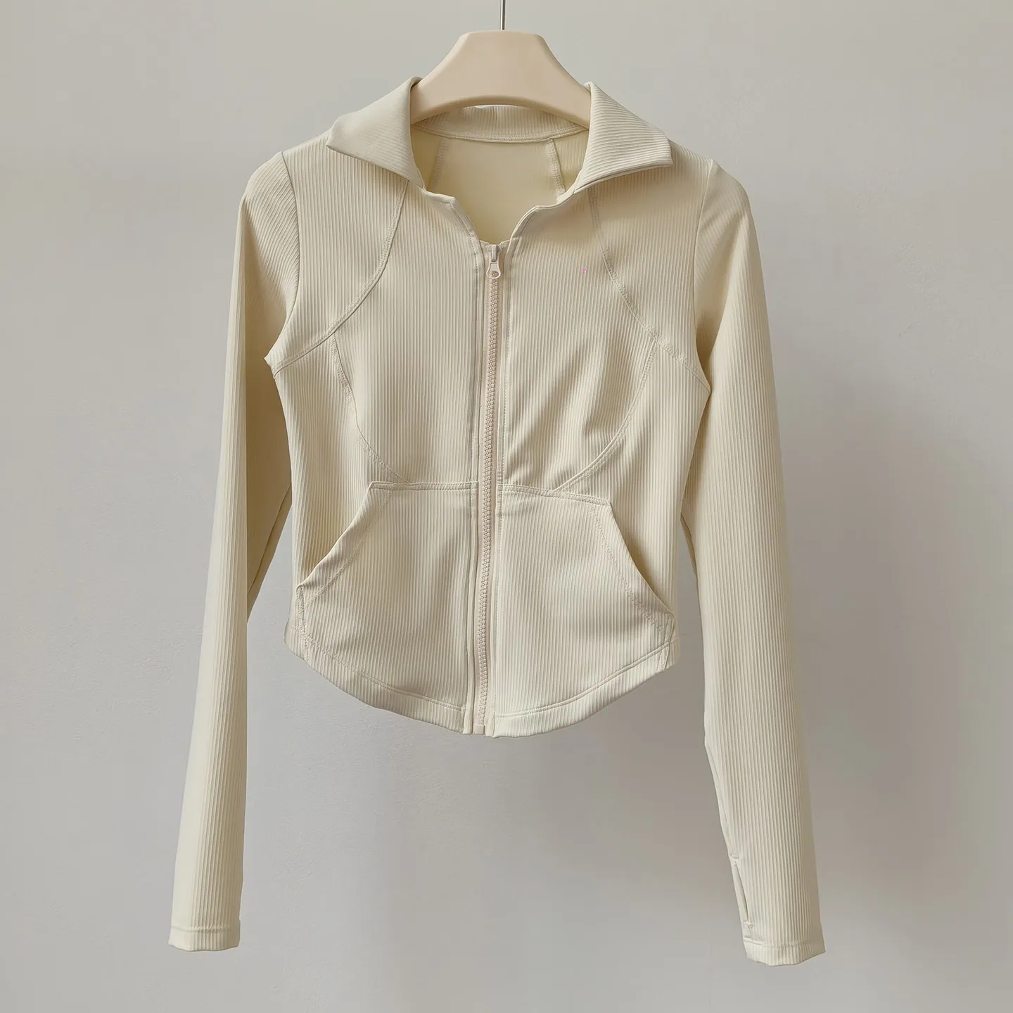 Women's Long-Sleeved Yoga Crop Top Lapel Zipper Slimming Fitness Jacket for Pilates Training Running