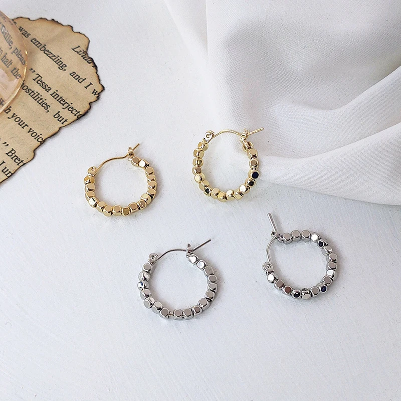 

Fashion 925 Sterling Silver Round Earrings Simple Charm Distinctive Women's Earrings Birthday Party Gift Exquisite Jewelry
