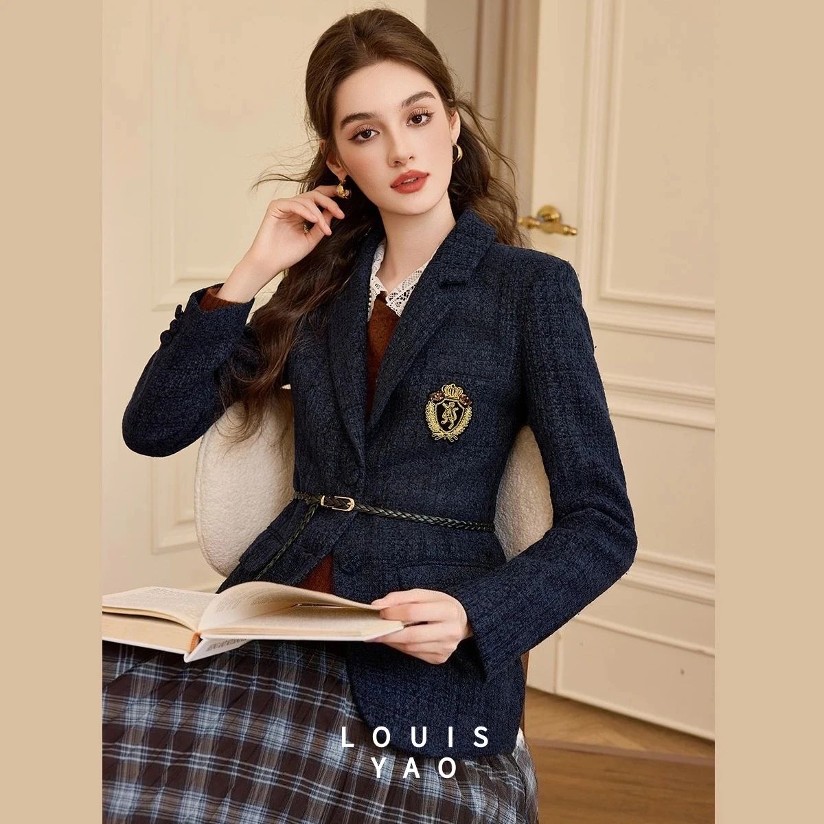 LOUISYAO Elegant Commuter Tailored Coat Women 2025 Winter Coarse Woven Single Breasted Premium Texture Outerwear Top Hot Sale