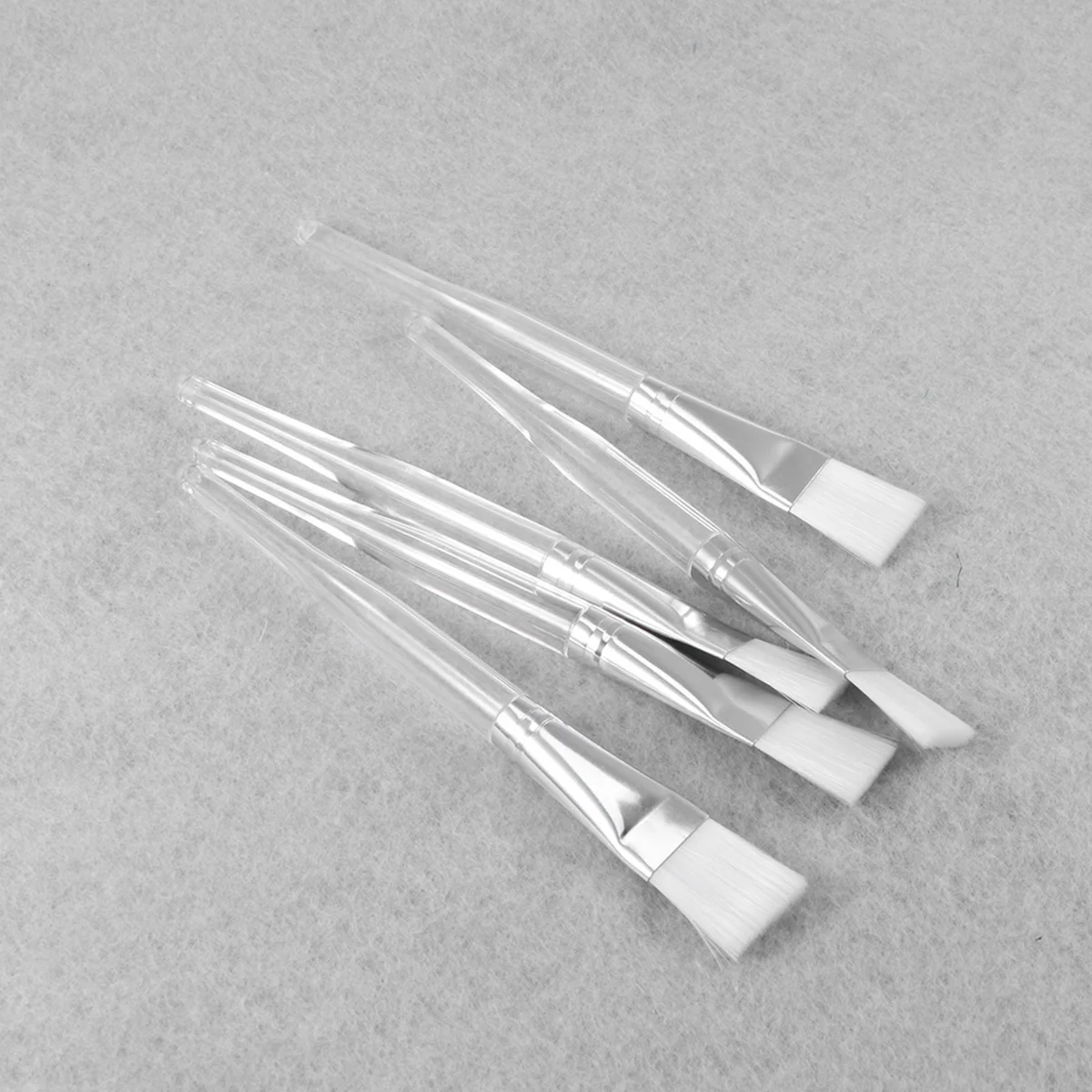 1pcs Professional Facial Mask Transparent Crystal Rod Synthetic Face Applicator Brush for Face Mask Application or DIY Mask