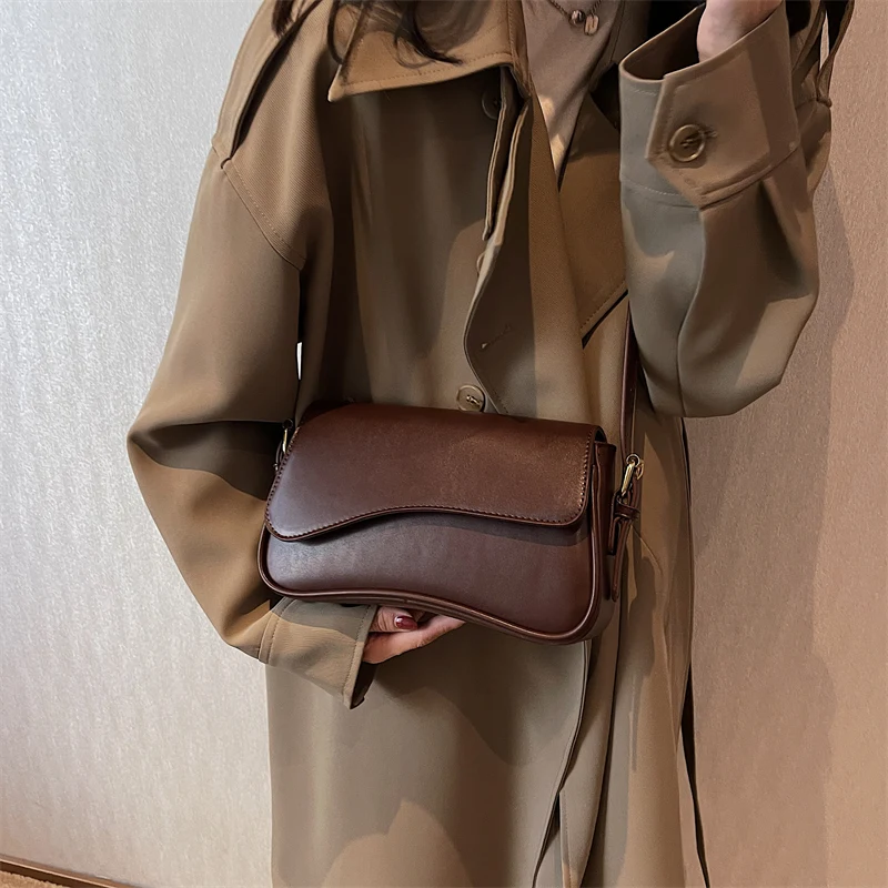 Vintage Leather Crossbody Bags For Women 2022 Designer Female Small Flap Shoulder Underarm Bag Armpit Handbags And Purses