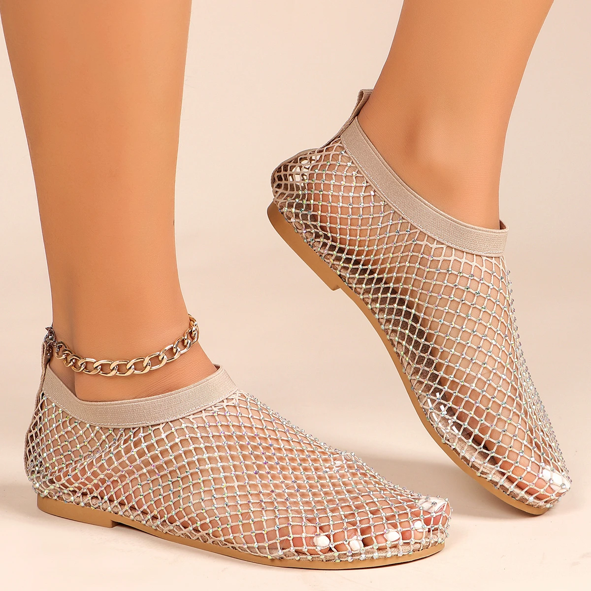 Sandalias de fondo plano de punta redonda para mujer, botas cortas huecas de verano, zapatos de fondo plano Sexy con diamantes de agua, marca de lujo, nuevo