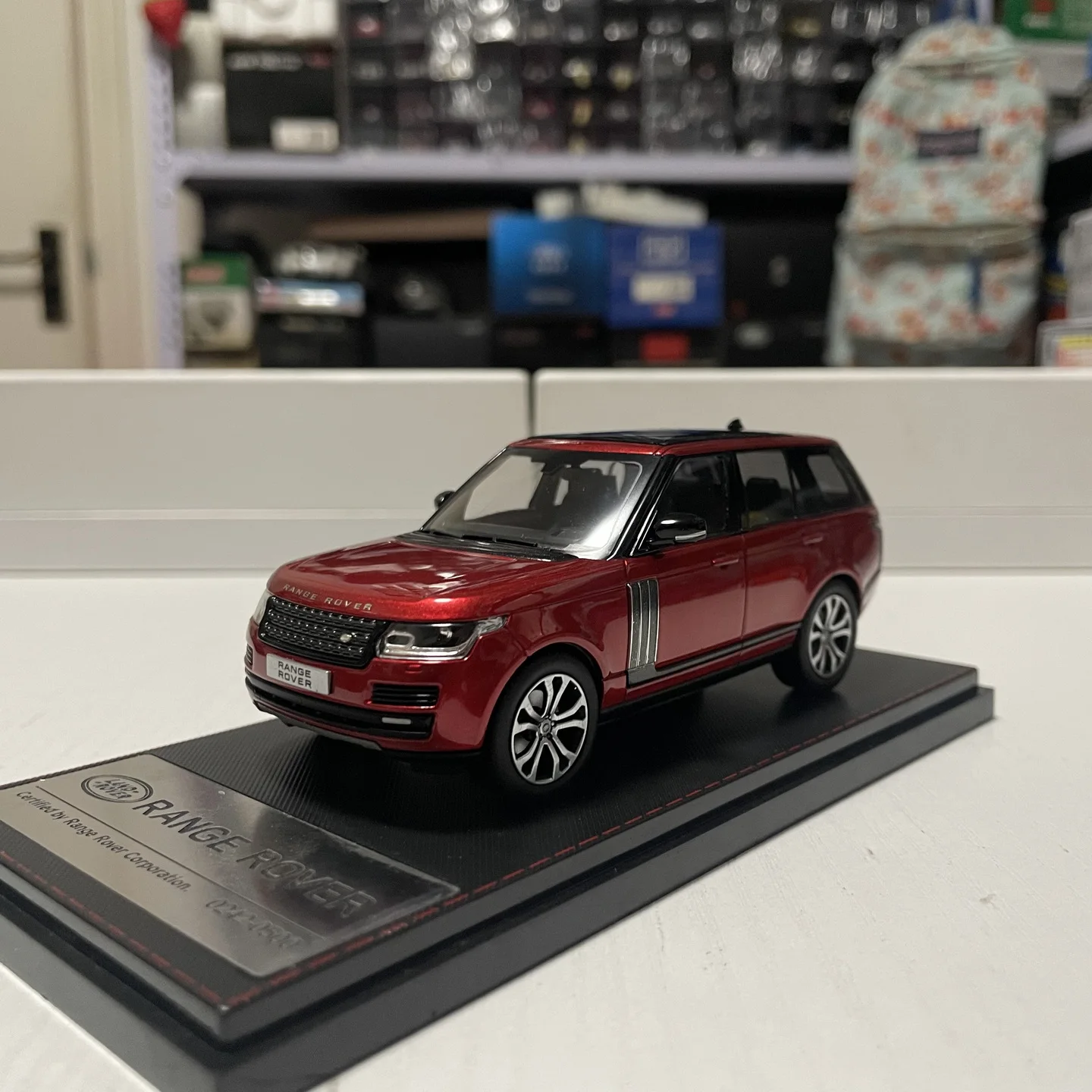 1-43-scale-diecast-alloy-2017-land-rover-range-rover-suv-toys-cars-model-classics-nostalgia-adult-gifts-souvenir-static-display