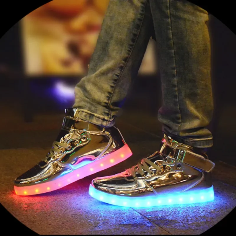2024 New Casual Kids Luminous Sneakers Men Women Shoes LED Light Shoes USB Charger Glowing Sneakers Adult Sport Shoes Size 34-44