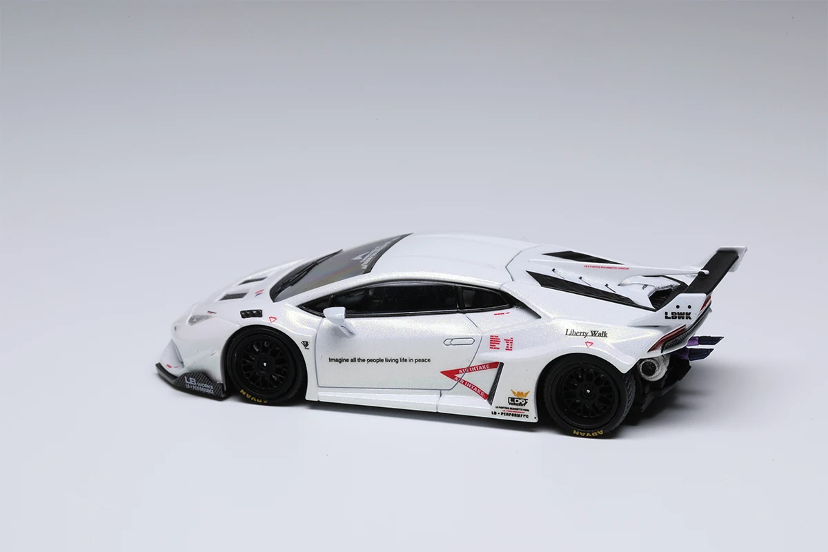 チャン　グエン1/64 Huracan Lilith WBK ミニカー King Model 1:64 LILITH HURACAN diecast model car