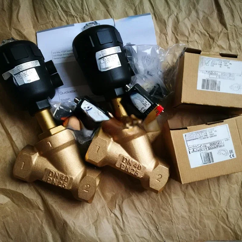 

Пневматический угловой седловидный клапан типа 2000, 00001249dn32