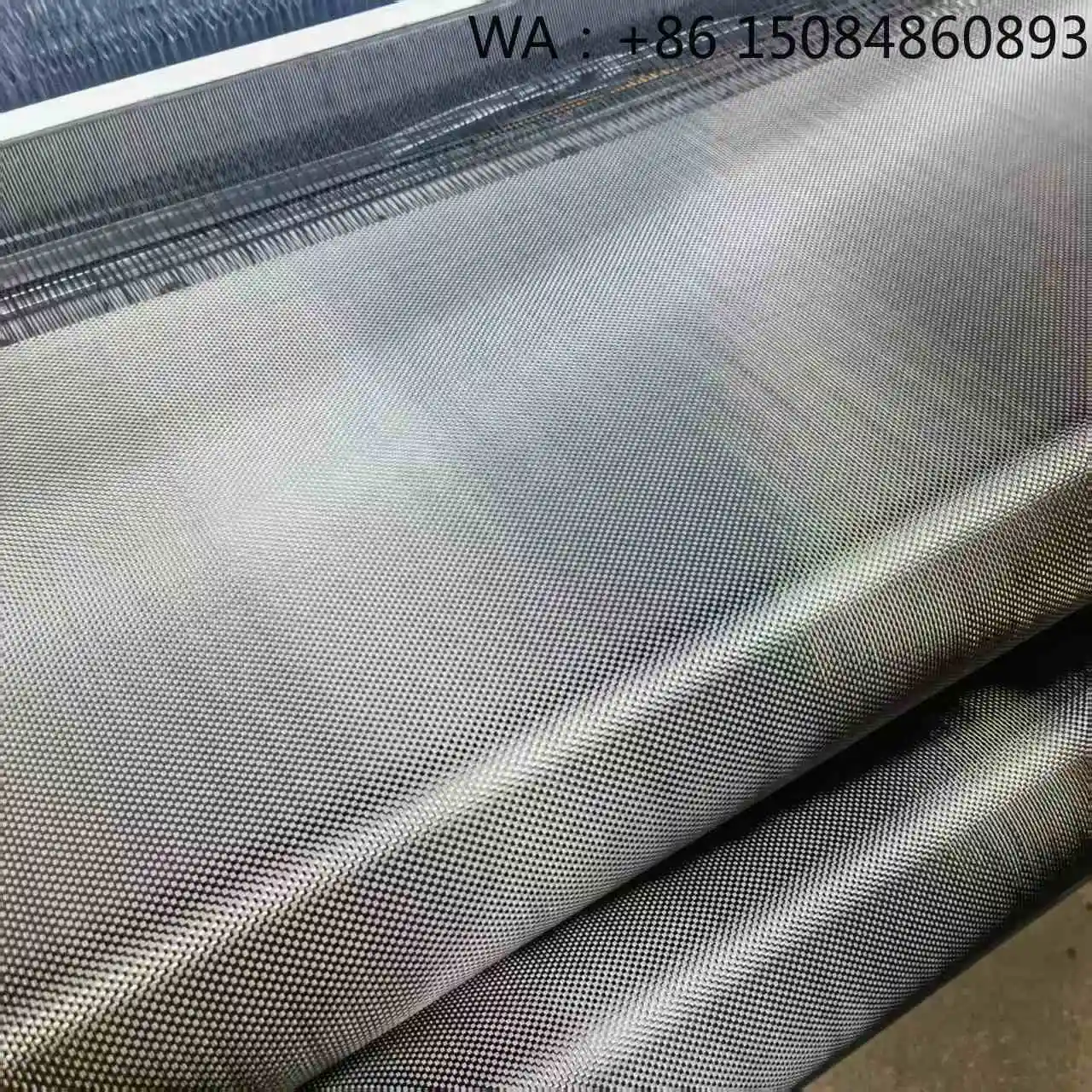 

Bulk carbon fiber cloth, raw material for automotive prototyping and sports equipment manufacturing
