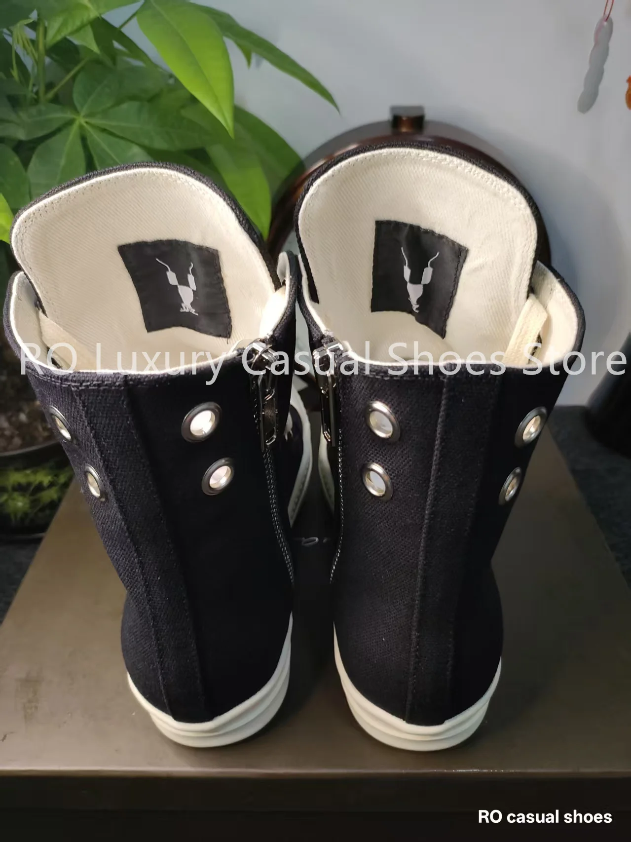 

Brand Men Shoe Casual High Top Women Sneaker Quality Black Ankle Boot Designer Canvas Zipper Metal Hole Luxury Laces Flat Shoes