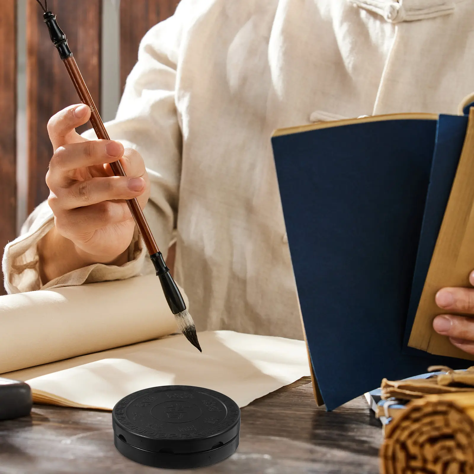 

Tai Ji Shape Calligraphy Inkstone Plastic Round Inkslab with Lid Smooth Grinding Surface Traditional Calligraphy Accessory