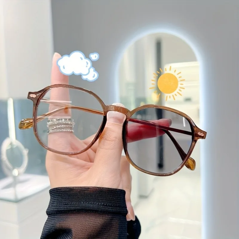 

Женские модные очки с градиентными серыми линзами. Стильная овальная оправа. Удобная для повседневного ношения. Идеально подходит для защиты от солнечного света.