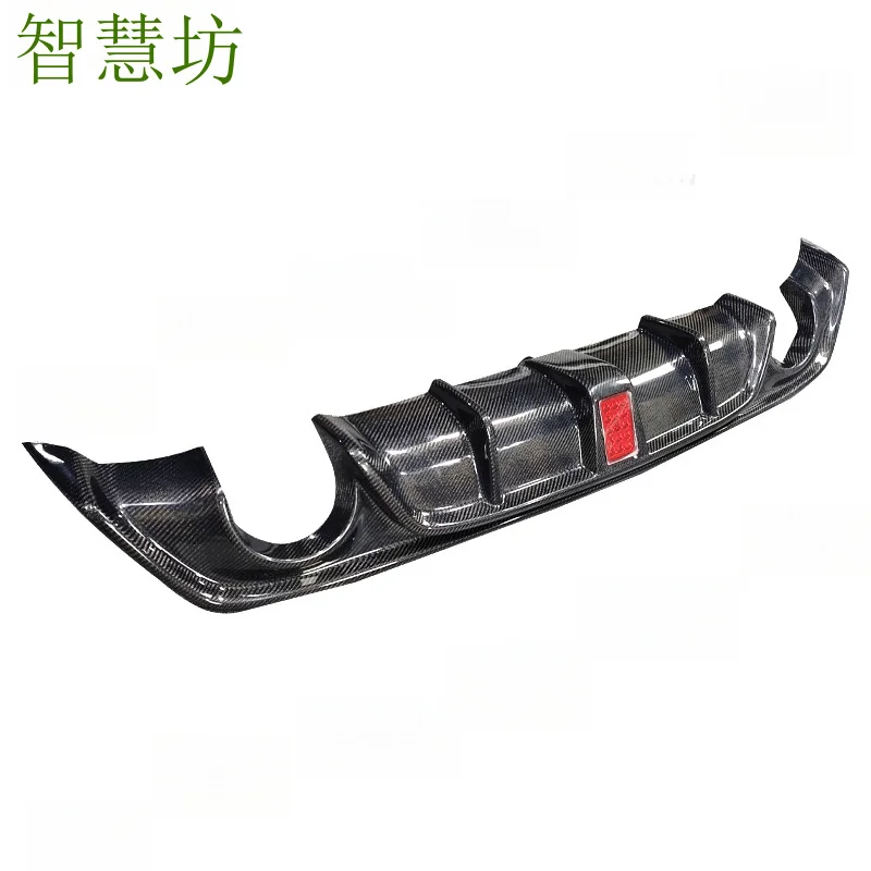 

Suitable for the new Infiniti Q60 modified carbon fiber rear lip diffuser with lights