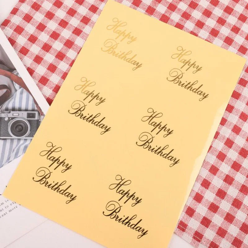 お誕生日おめでとう用の丸い透明ステッカー,30個セット,6cm,防水ステッカーラベル,ギフトやケーキに最適,DIY