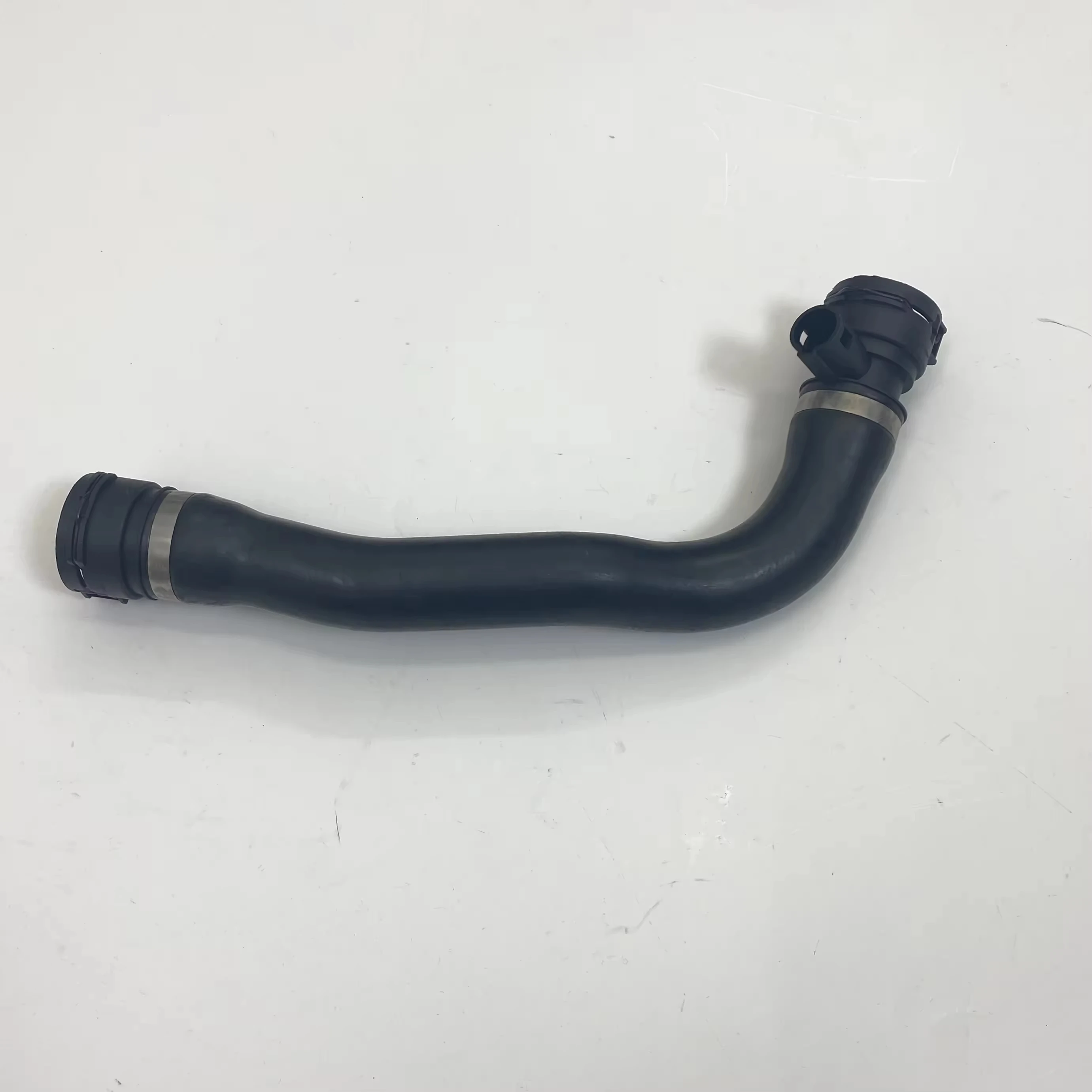 STZT قطع غيار السيارات خرطوم مطاطي 17127540666 لسيارات BMW E63 550 650i