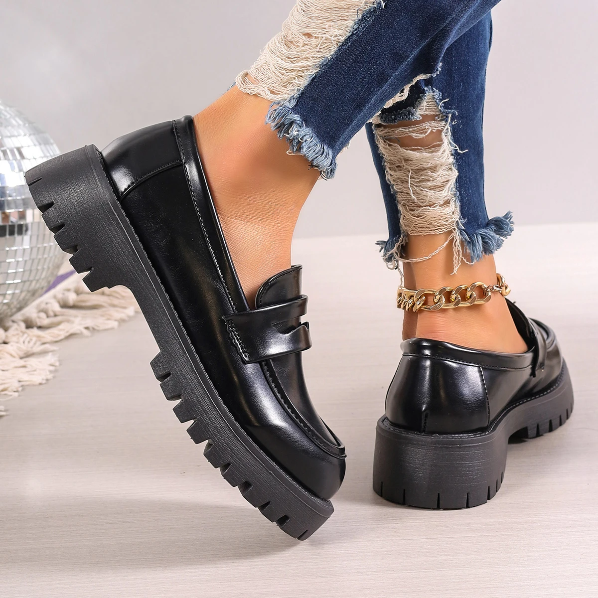Casual Platform Loafers Woman 2024 British Style Black Brown PU Leather Shoes for Women Comfort Slip On Flats Plus Size