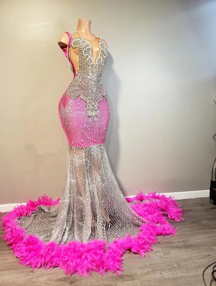 Fuchsia Pink Mermaid Prom Celebrity Dresses for Black Girl Sparkly Diamond Crystal Feather Evening Birthday Gown robes de soirรฉe