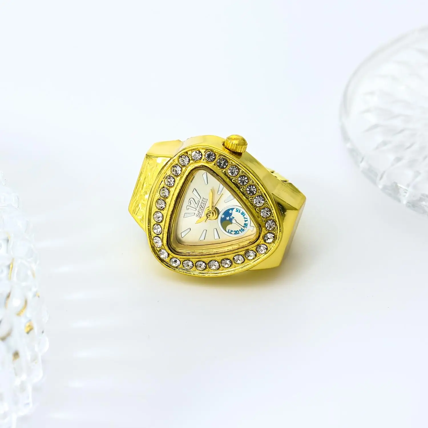 1 قطعة ساعة حلقة مثلث جديد ريترو ساعة الجيب موضة الاتجاه البسيطة فنجر ساعة حلقة ساعة حقيقية يمكن رؤية الوقت