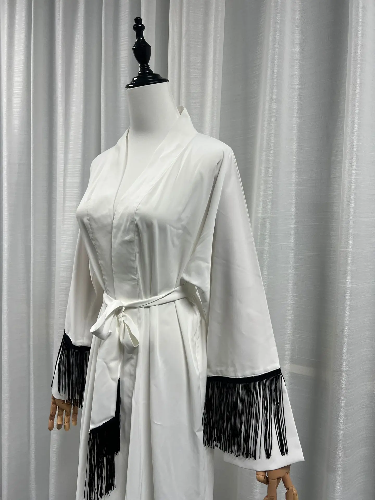 

Осенний женский Ид мусульманская Абая с кисточками в арабском стиле Дубай Абая кардиган сращенный кафтан длинный халат свободный традиционный пояс легкий эластичный