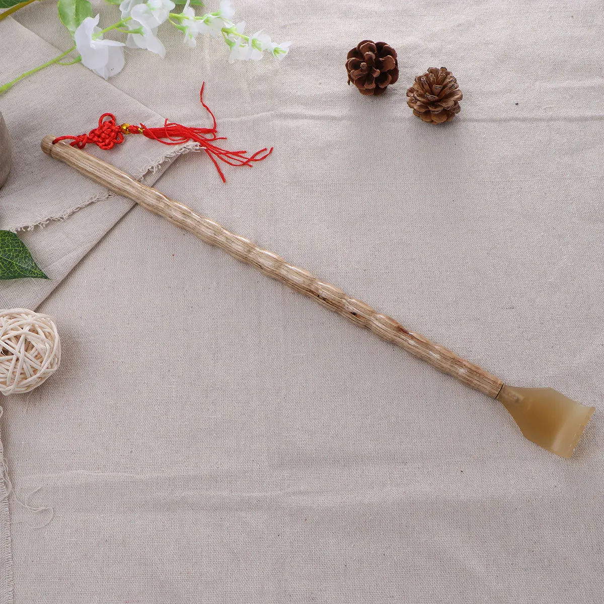 Rascador de espalda con mango de madera, cuerda de plástico de madera Natural, agarre ondulado ligero y duradero, colgante de pared, Simple y práctico para la espalda