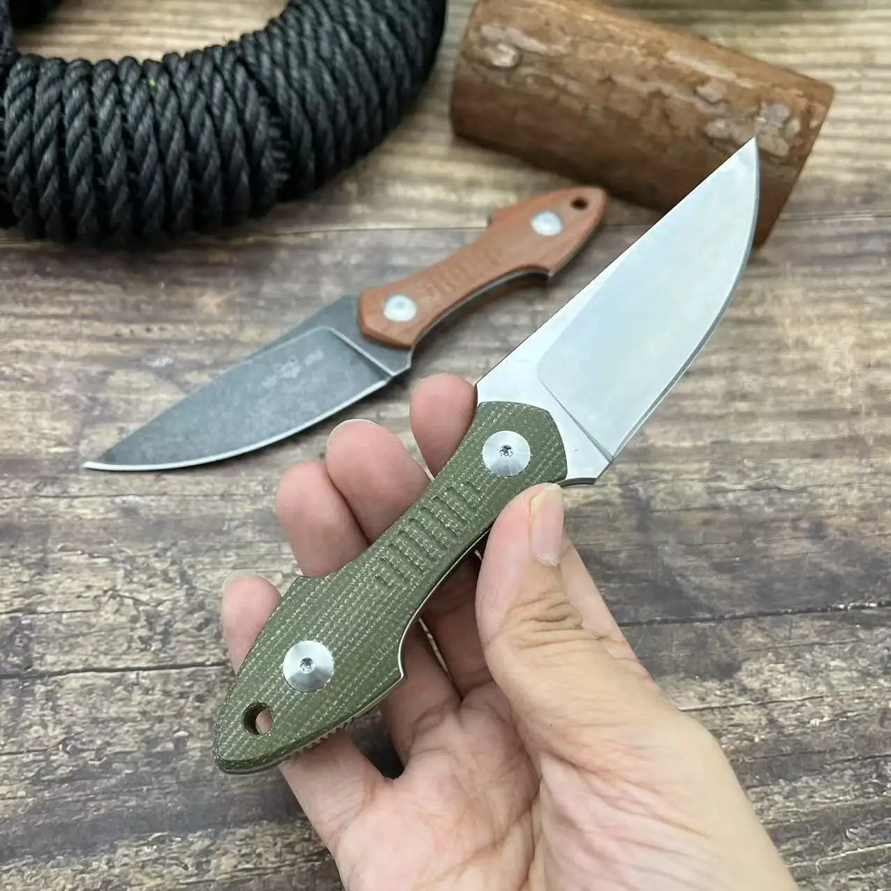 Cuchillo recto GiantMouse GMF3 para exteriores con funda de cuero, cuchillo de bolsillo táctico de autodefensa para acampar y cazar, alta dureza