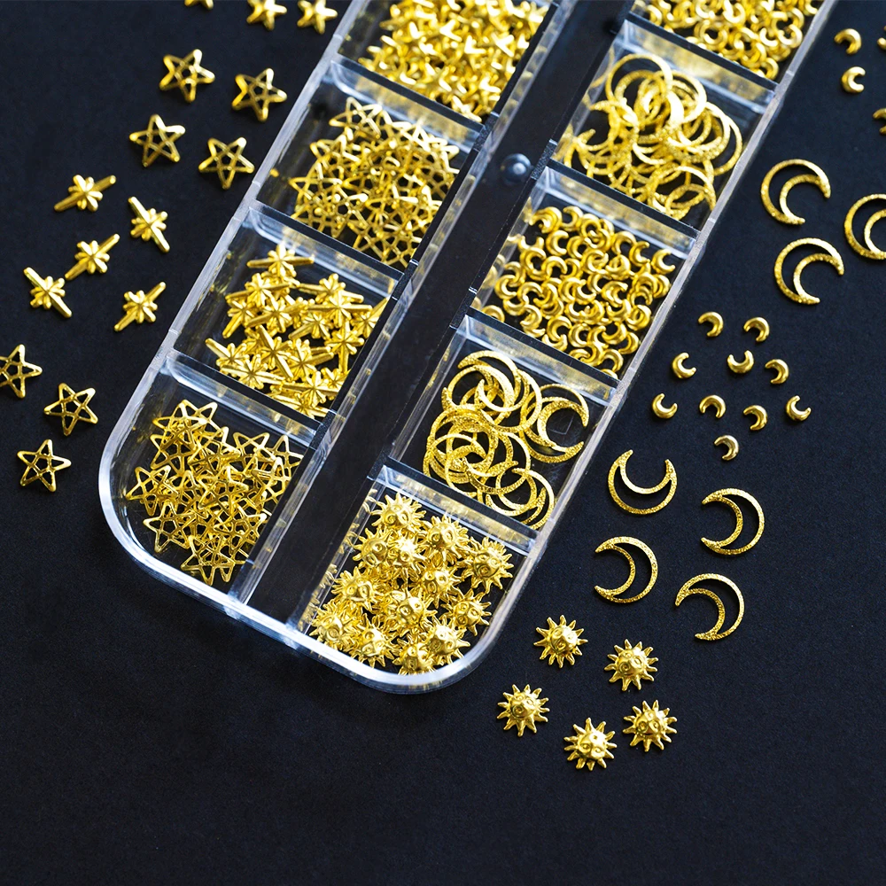 12 กริดโลหะผสมเล็บ Rivets Studs ทองผสม Sun Moon Star METALLIC เล็บ Charms โลหะ 3D Rhinestones DIY เคล็ดลับเล็บตกแต่ง