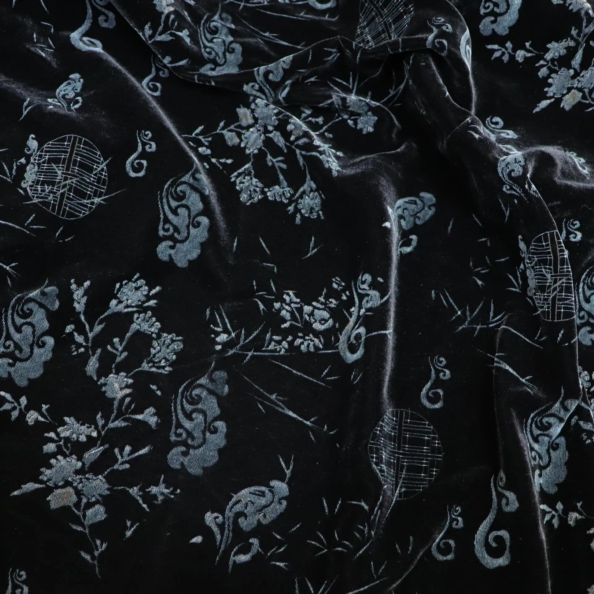 Variant: black